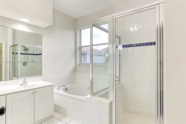 $3,900 | 3755 Southwest 50th Street, Hollywood, FL 33312