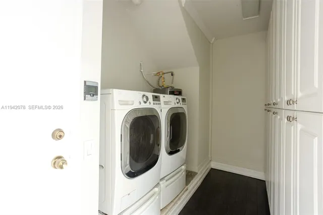 $3,900 | 3755 Southwest 50th Street, Hollywood, FL 33312