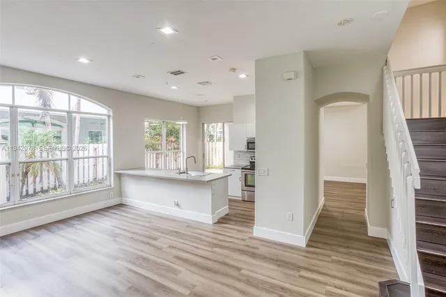 $3,900 | 3755 Southwest 50th Street, Hollywood, FL 33312