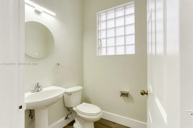 $3,900 | 3755 Southwest 50th Street, Hollywood, FL 33312