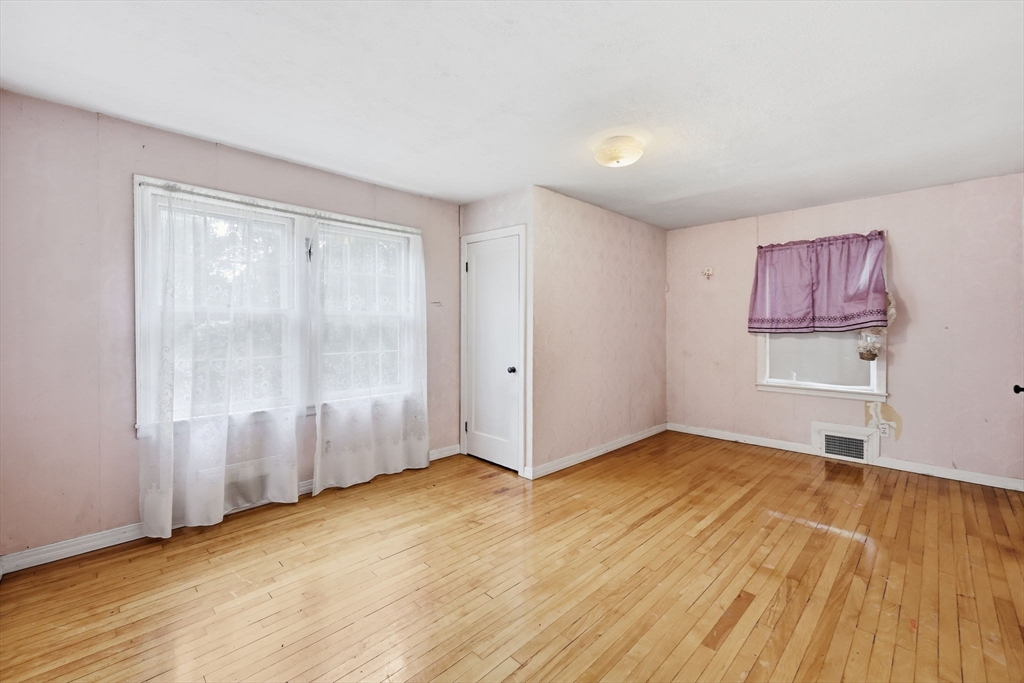 63 Goodwin Street Springfield, MA 01151 - Photo 25 of 42 Gallery Image 25