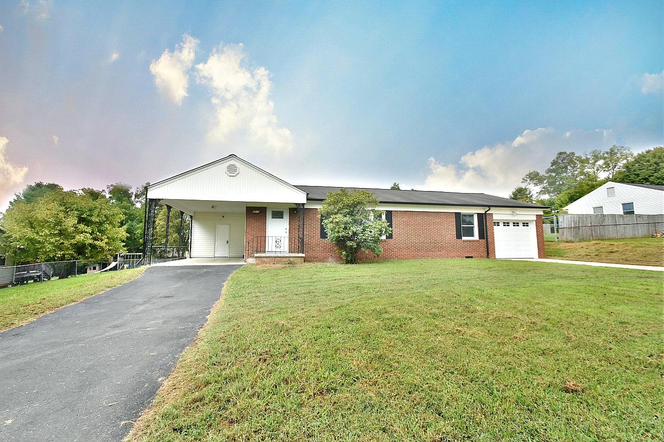 8013 Sharp Road Powell, TN 37849 - Photo 1 of 16 DSC_9004