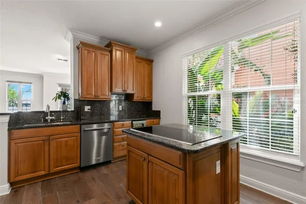 $4,500 | 24 Mangrove Point, St. Petersburg, FL 33705