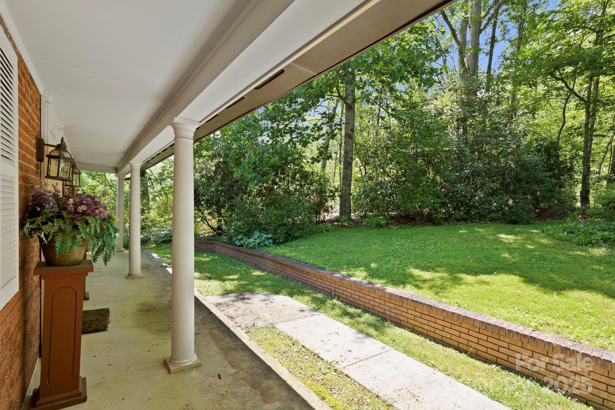 41 Deep Woods Road Mills River, NC 28759 - Photo 4 of 27