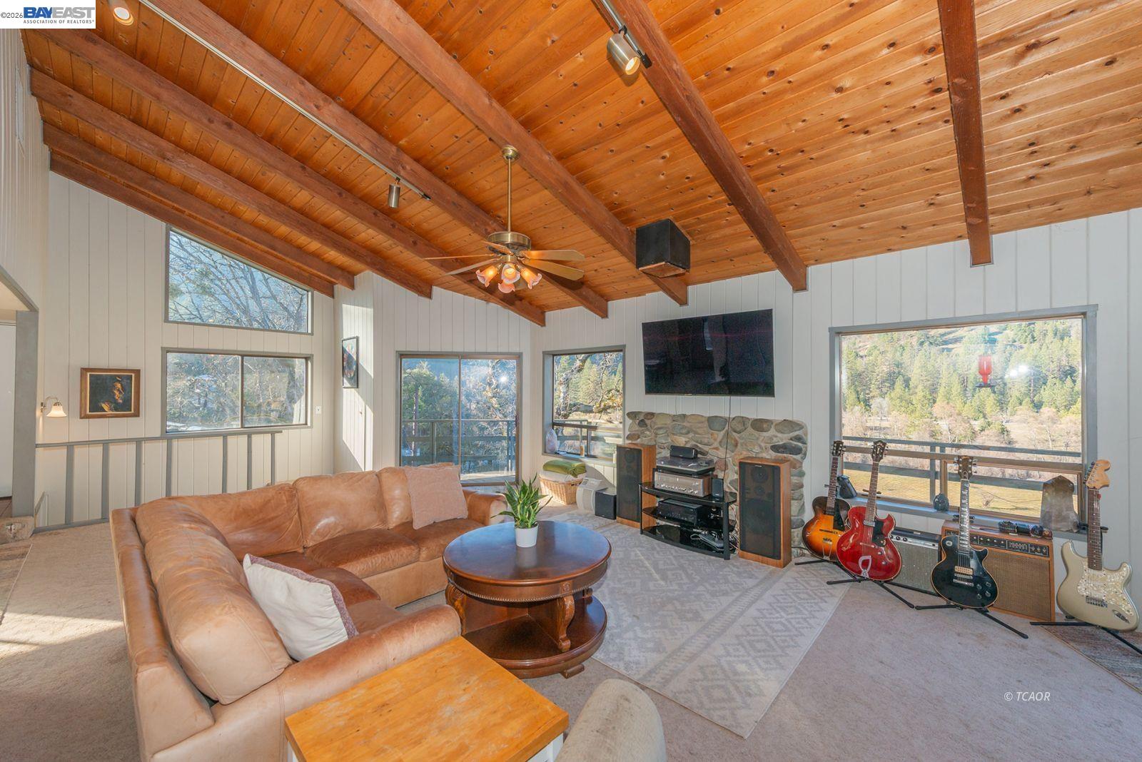 1476 Poker Bar Road Douglas City, CA 96024 - Photo 13 of 60