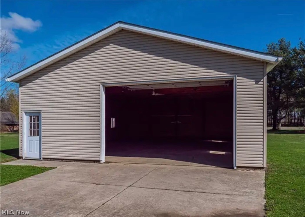 6895 Spieth Road Medina, OH 44256 - Photo 29 of 34 Barn/ Garage