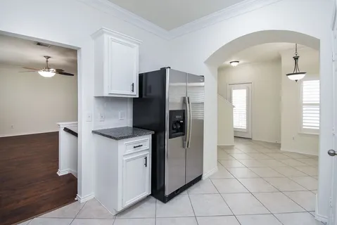 $2,650 | 1622 West 25th Street, Houston, TX 77008