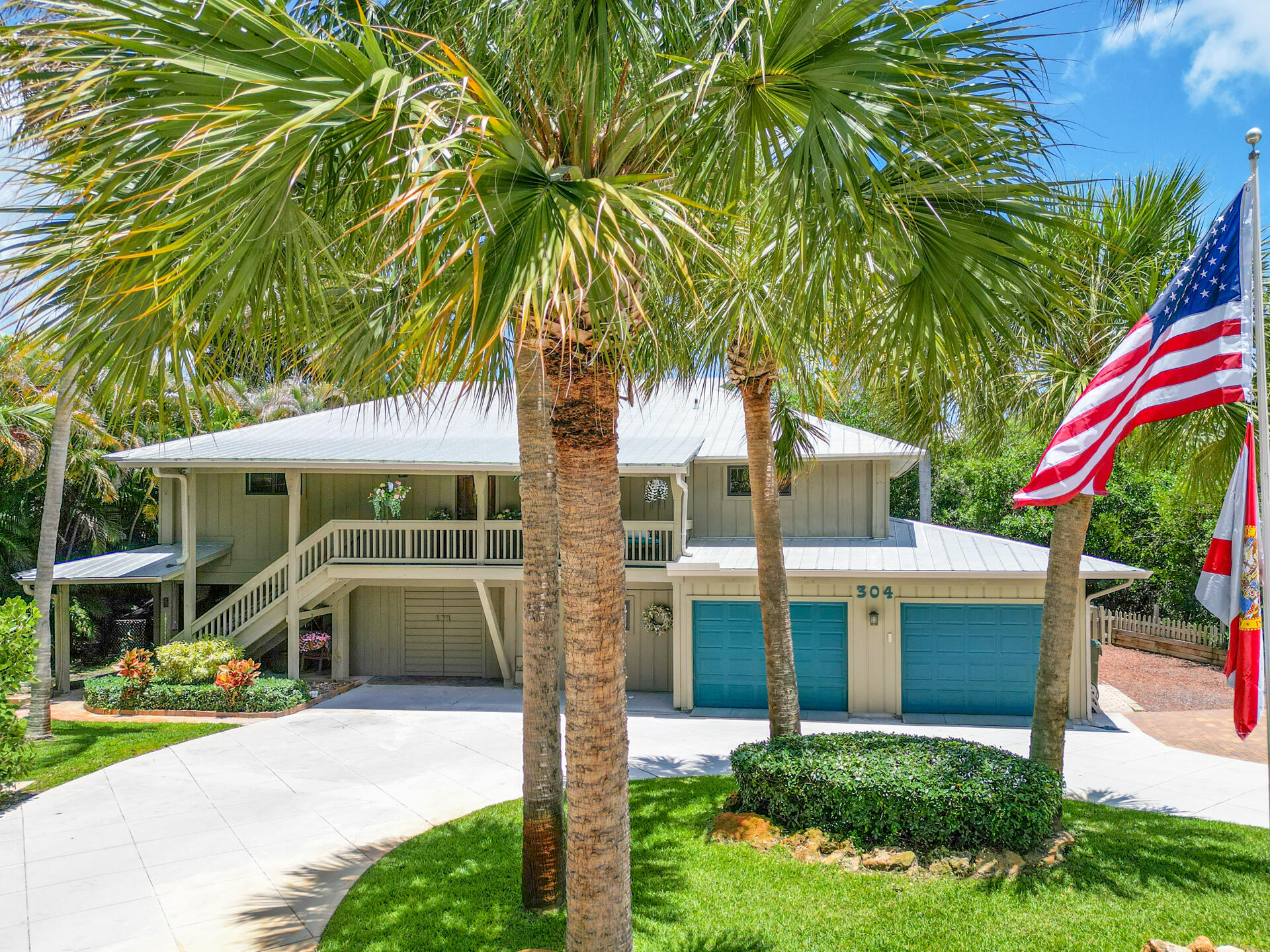 304 Southwest Indian Grove Drive Stuart, FL 34994 - Photo 5 of 73 20260522 - 304 SW Indian Groves Dr - MR-
