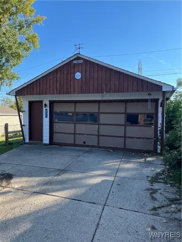 $2,050 | 61 Lynncrest Terrace, Cheektowaga, NY 14225