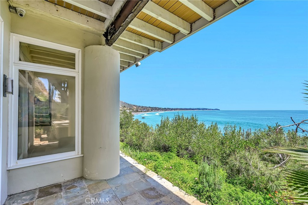 31532 Victoria Point Road Malibu, CA 90265 - Photo 30 of 44