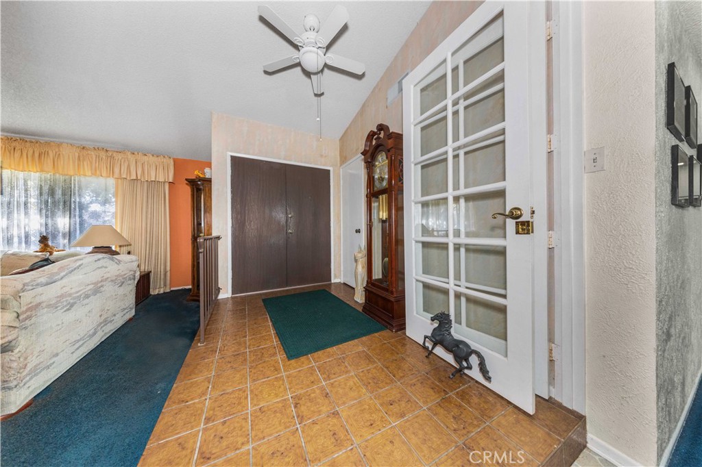 4275 Thomas Court Simi Valley, CA 93063 - Photo 7 of 59 a spacious bedroom with a bed and a window