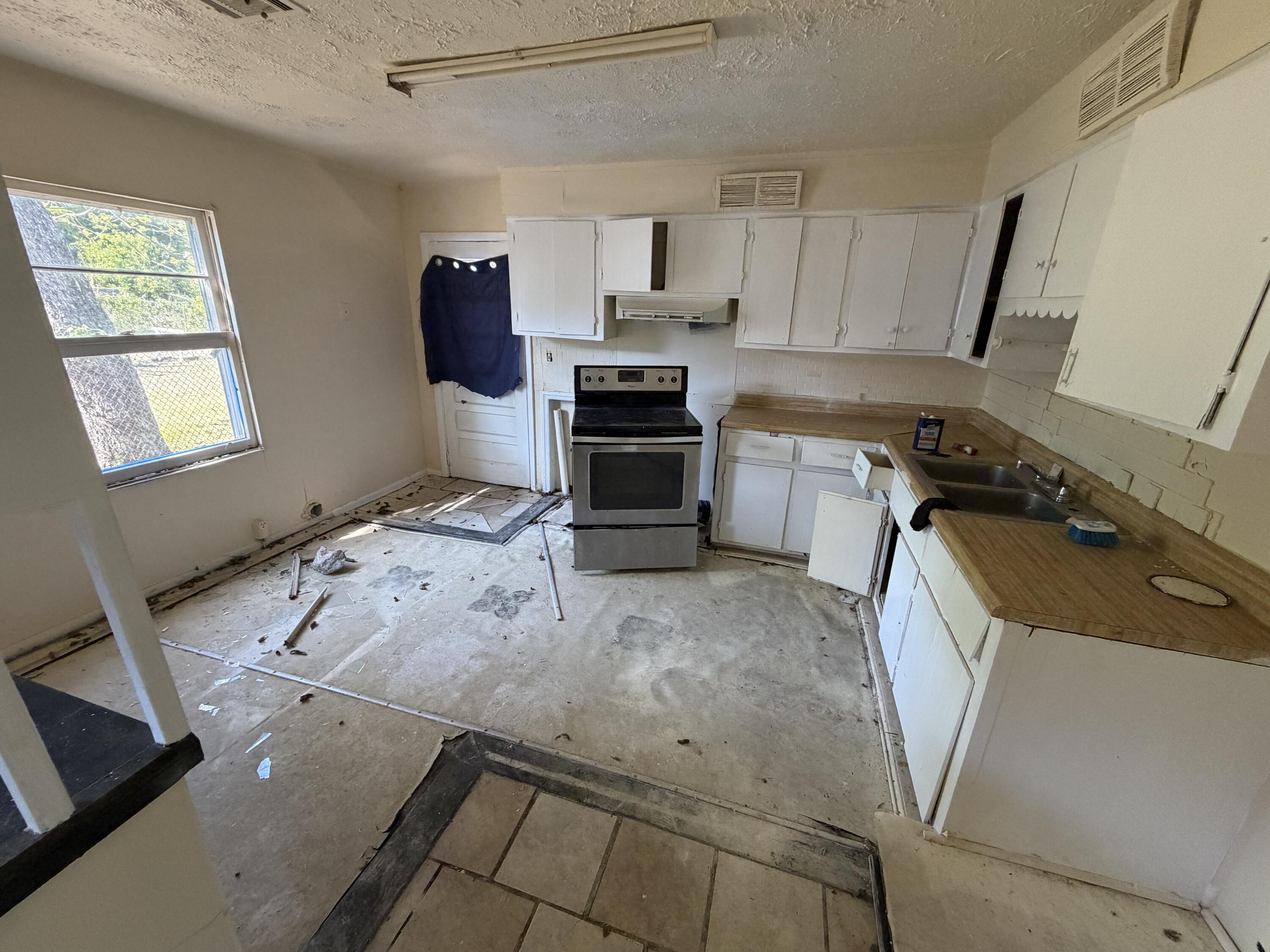 2215 Bandler Road Augusta, GA 30906 - Photo 5 of 8 IMG_0372