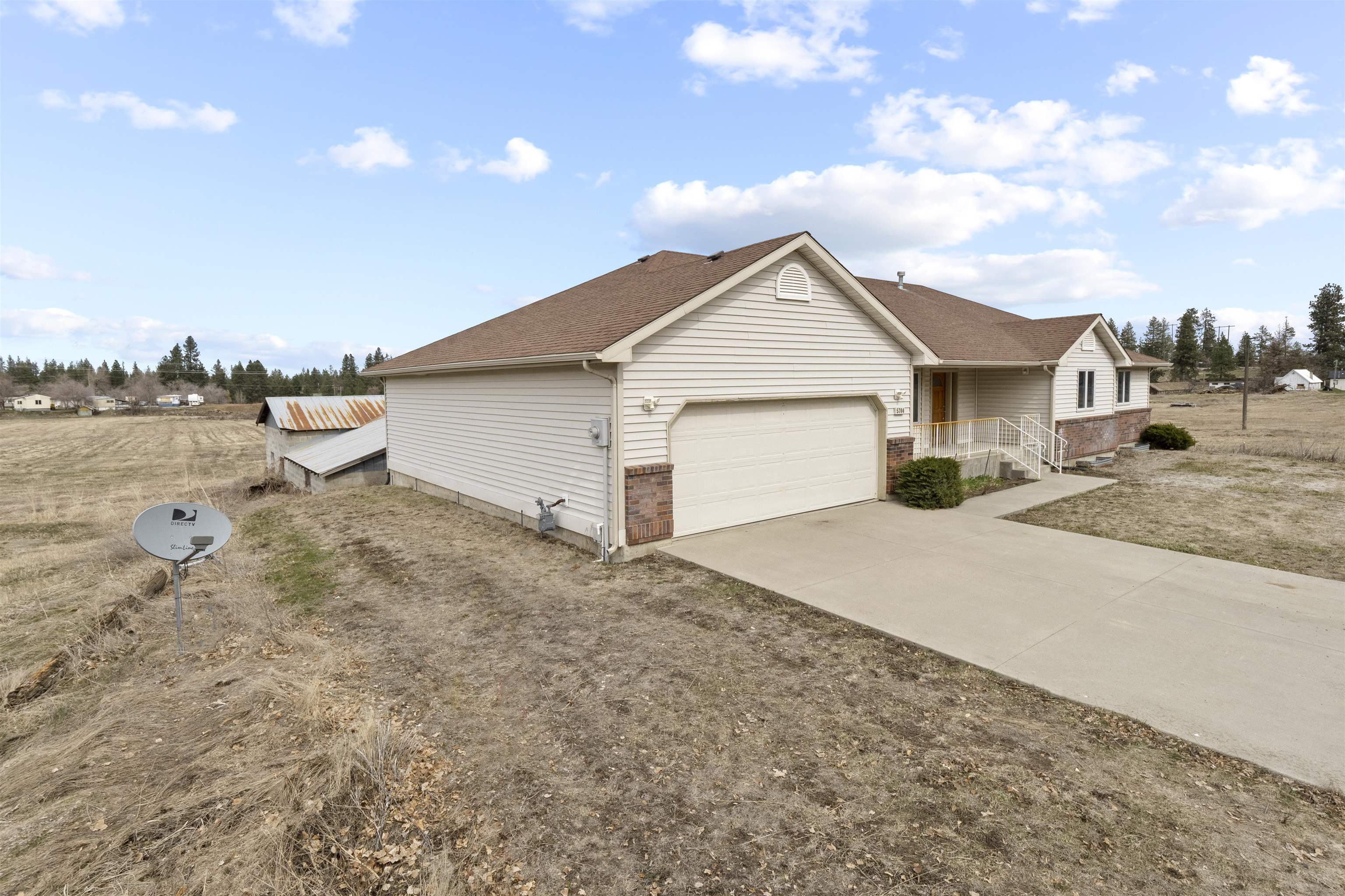 5704 West Garden Springs Road Spokane, WA 99224 - Photo 5 of 33