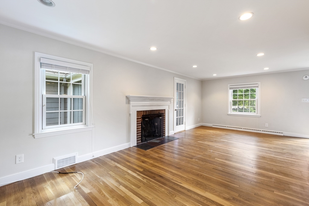 216 Claybrook Road Dover, MA 02030 - Photo 5 of 21