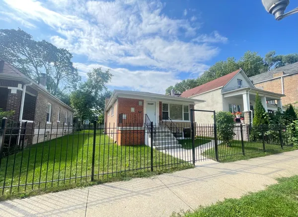 $385,000 | 847 West 50th Street, Chicago, IL 60609