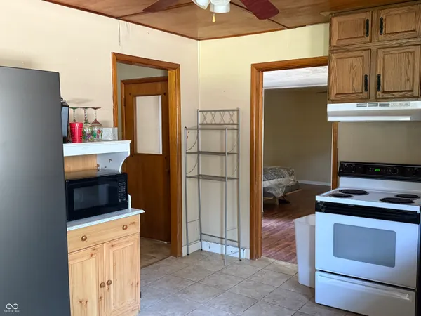 $200,900 | 1103 Fairfield Drive, Shelbyville, IN 46176