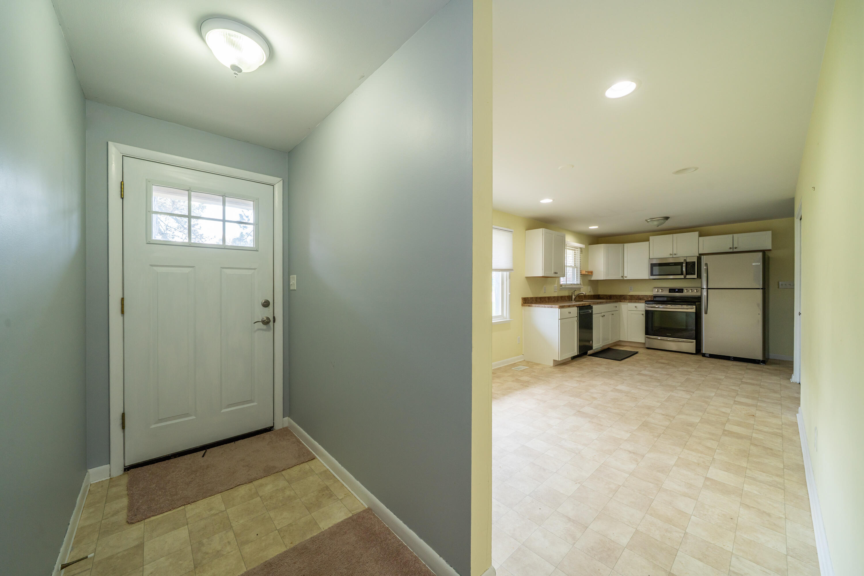 1211 Claybourne Road Kettering, OH 45429 - Photo 3 of 43