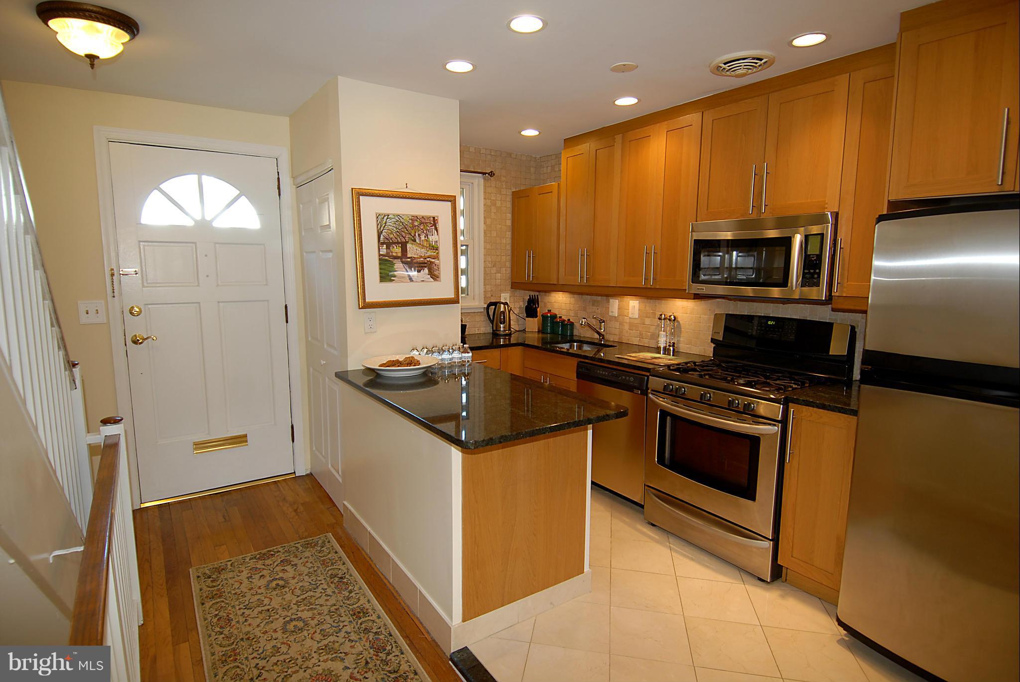 265 G Street Southwest, Unit 106 Washington, DC 20024 - Photo 9 of 30 Kitchen
