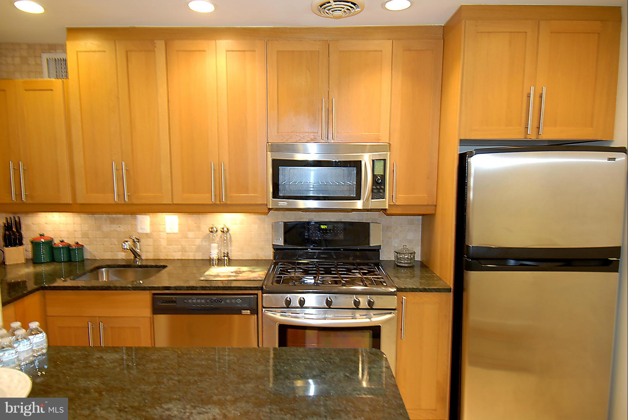 265 G Street Southwest, Unit 106 Washington, DC 20024 - Photo 10 of 30 Kitchen