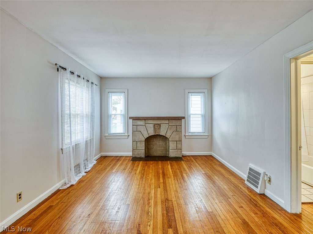 12829 North Road Cleveland, OH 44111 - Photo 4 of 34 Gallery Image 4