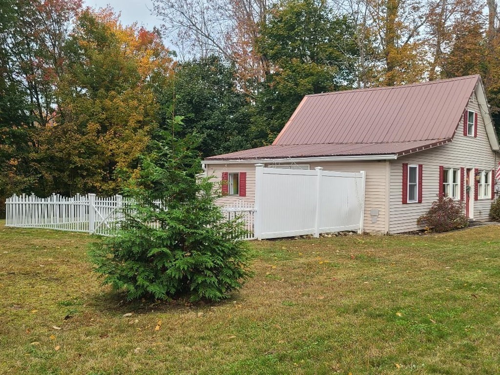 26 Fitchburg Road Ashburnham, MA 01430 - Photo 1 of 18