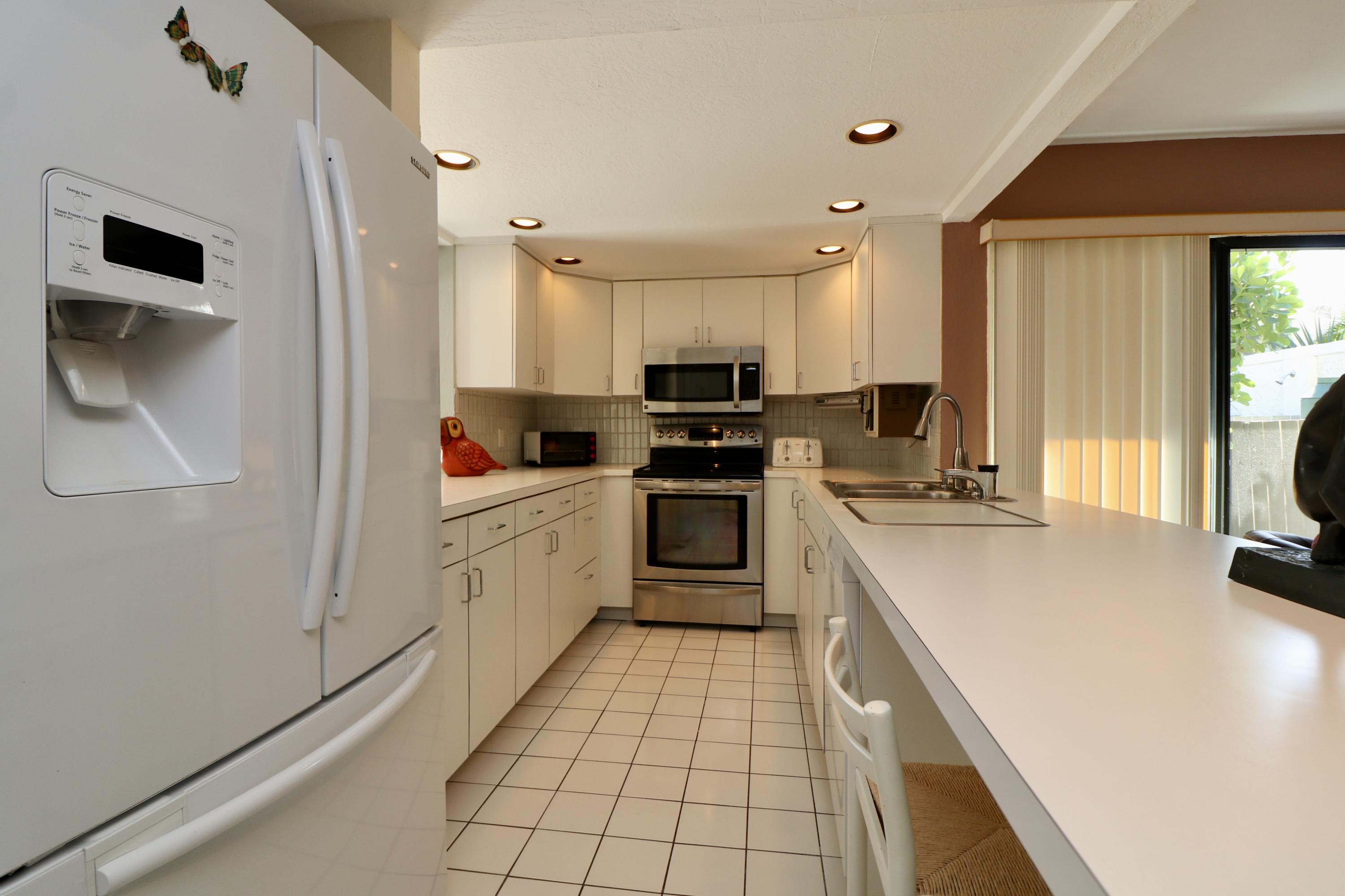 105 Albacore Lane Jupiter, FL 33477 - Photo 15 of 58 Kitchen