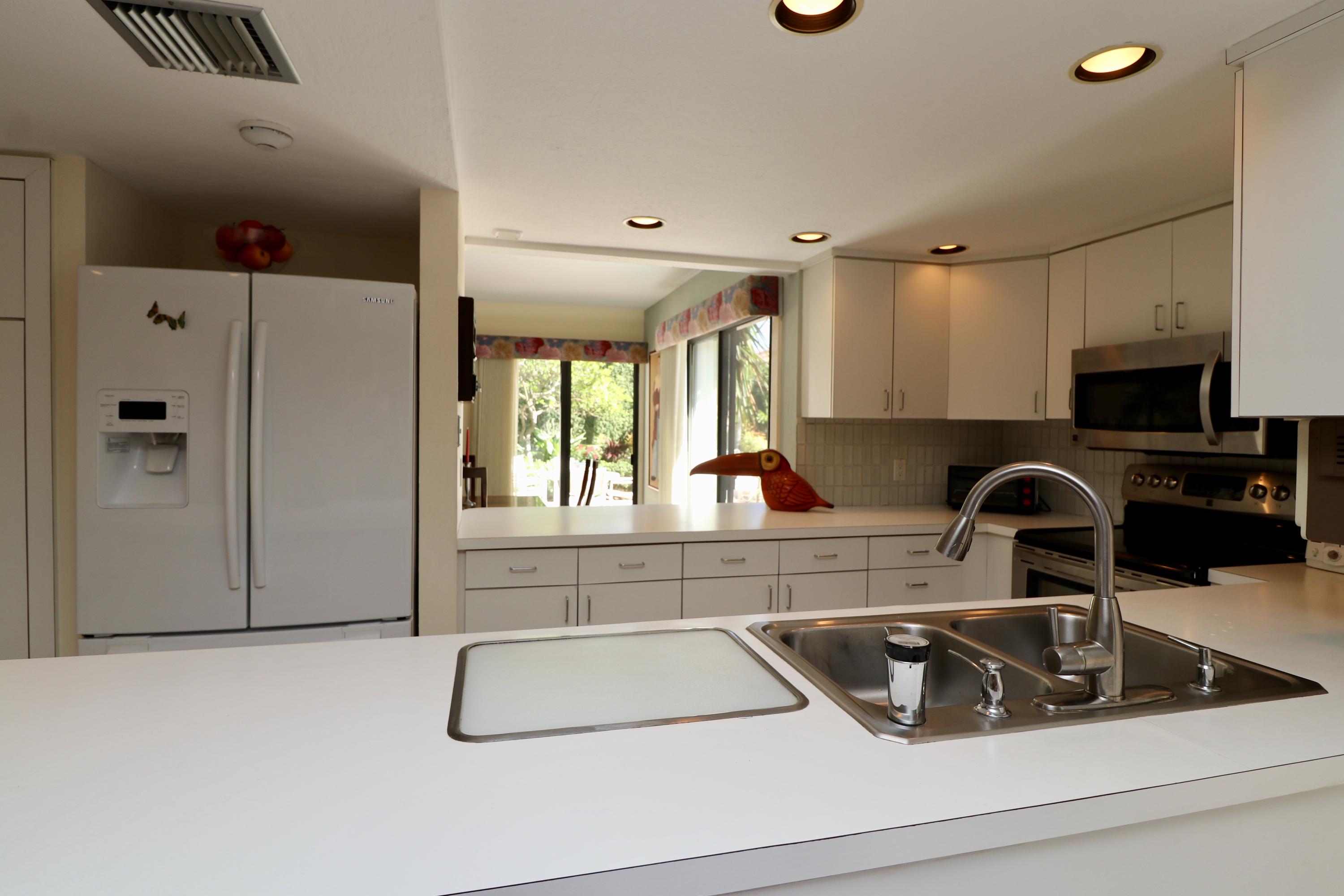 105 Albacore Lane Jupiter, FL 33477 - Photo 19 of 58 Kitchen