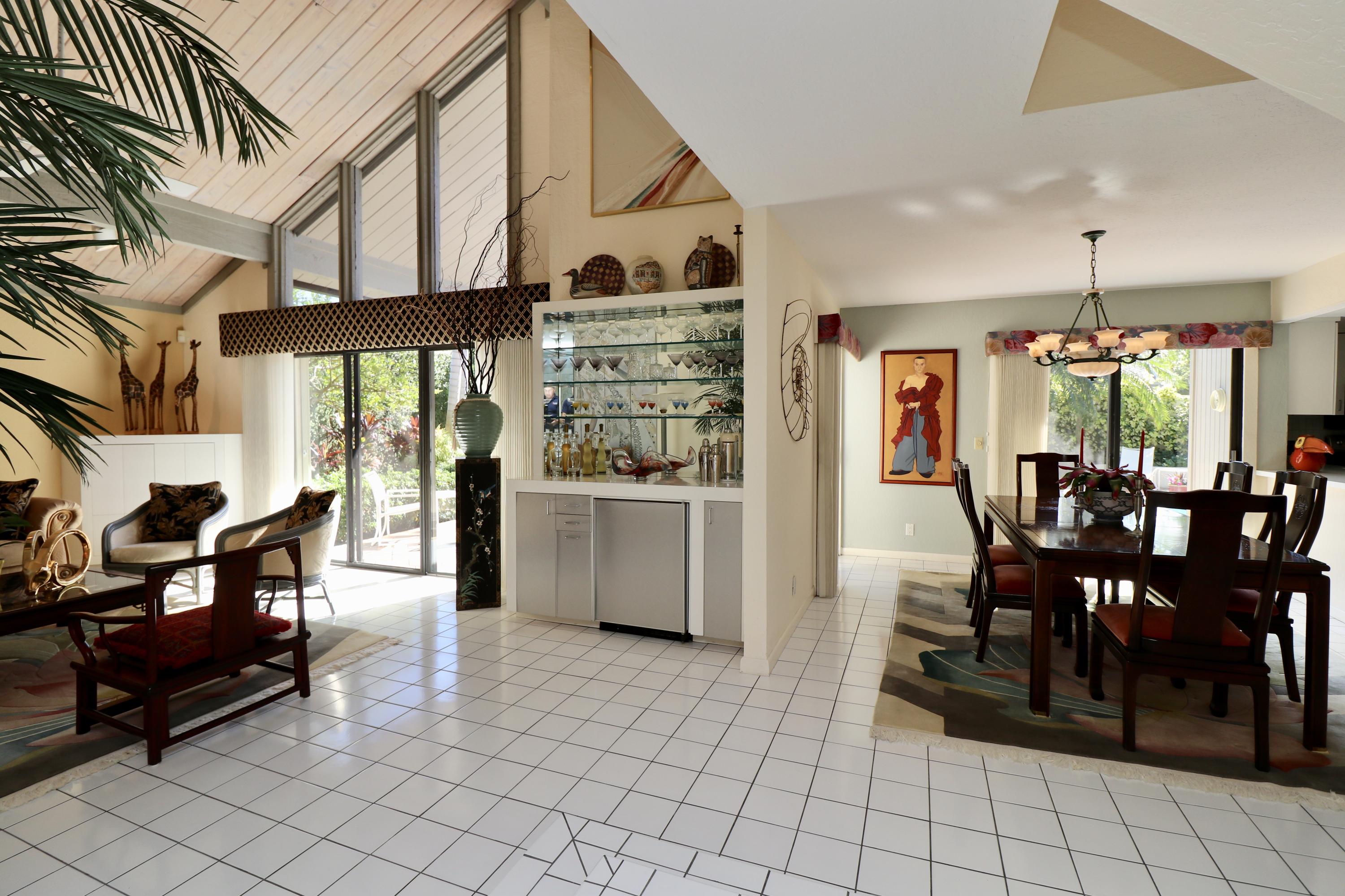 105 Albacore Lane Jupiter, FL 33477 - Photo 27 of 58 Dining w/Bar