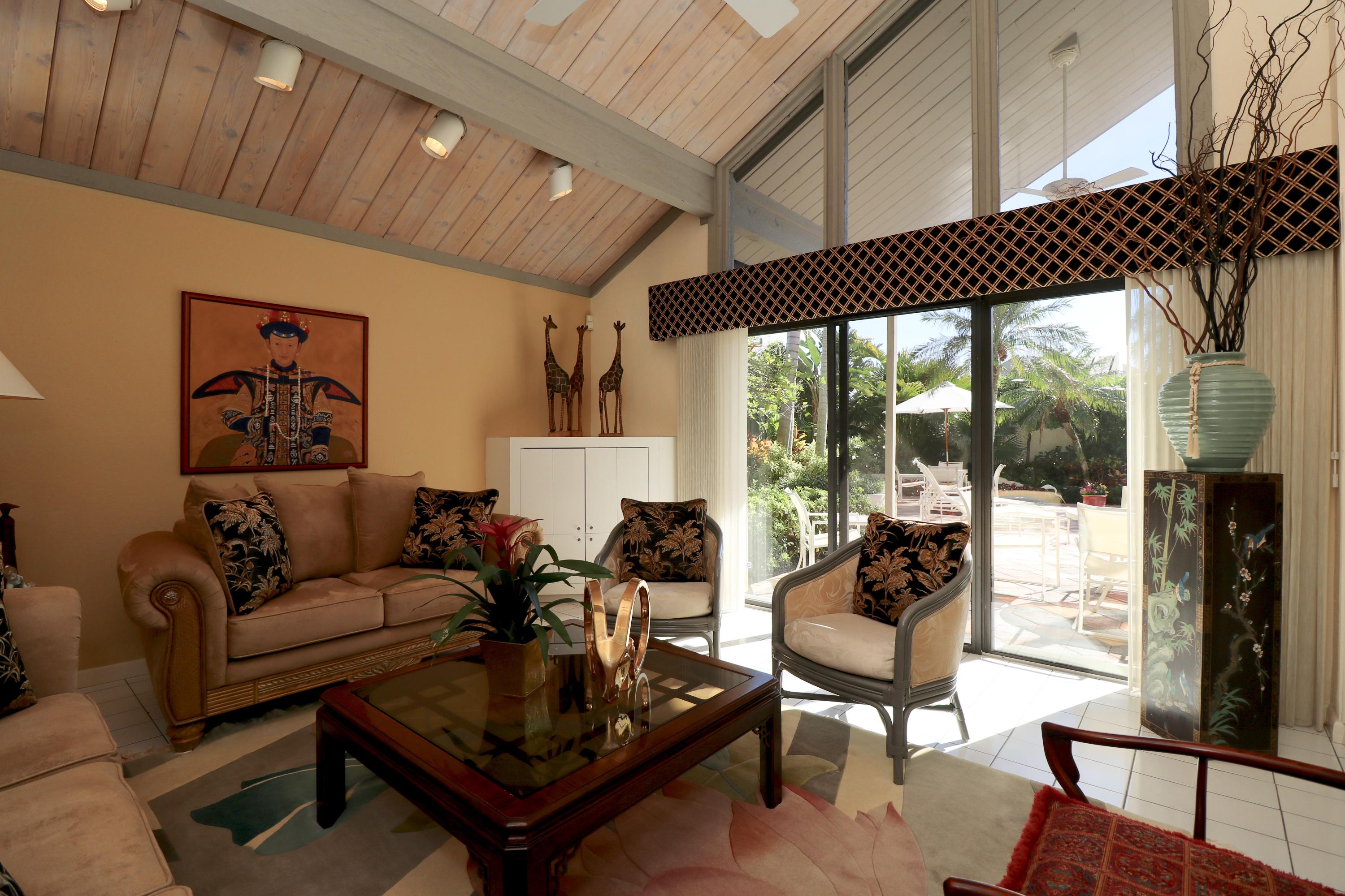 105 Albacore Lane Jupiter, FL 33477 - Photo 29 of 58 Living Room