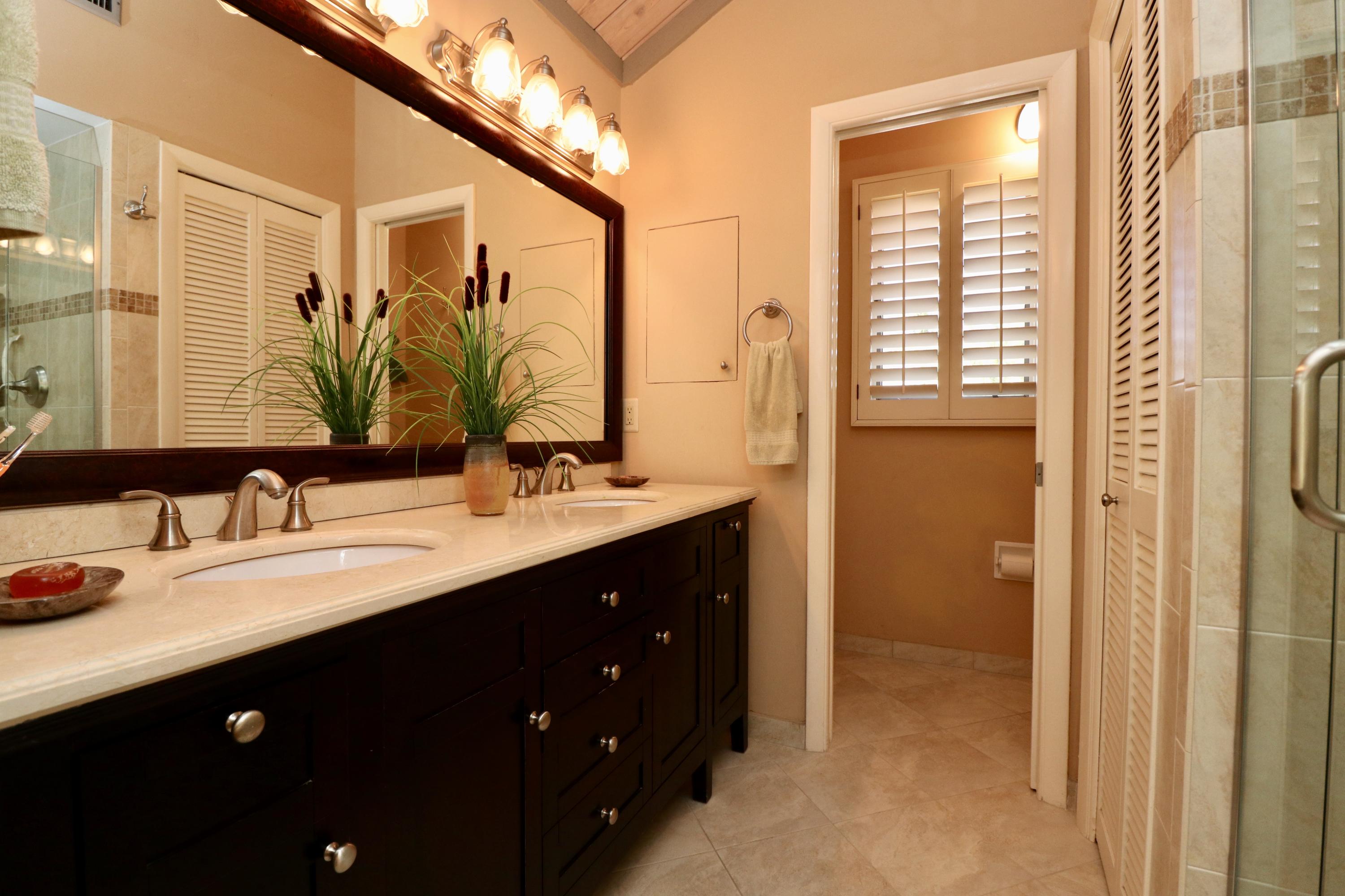 105 Albacore Lane Jupiter, FL 33477 - Photo 34 of 58 Master Bathroom