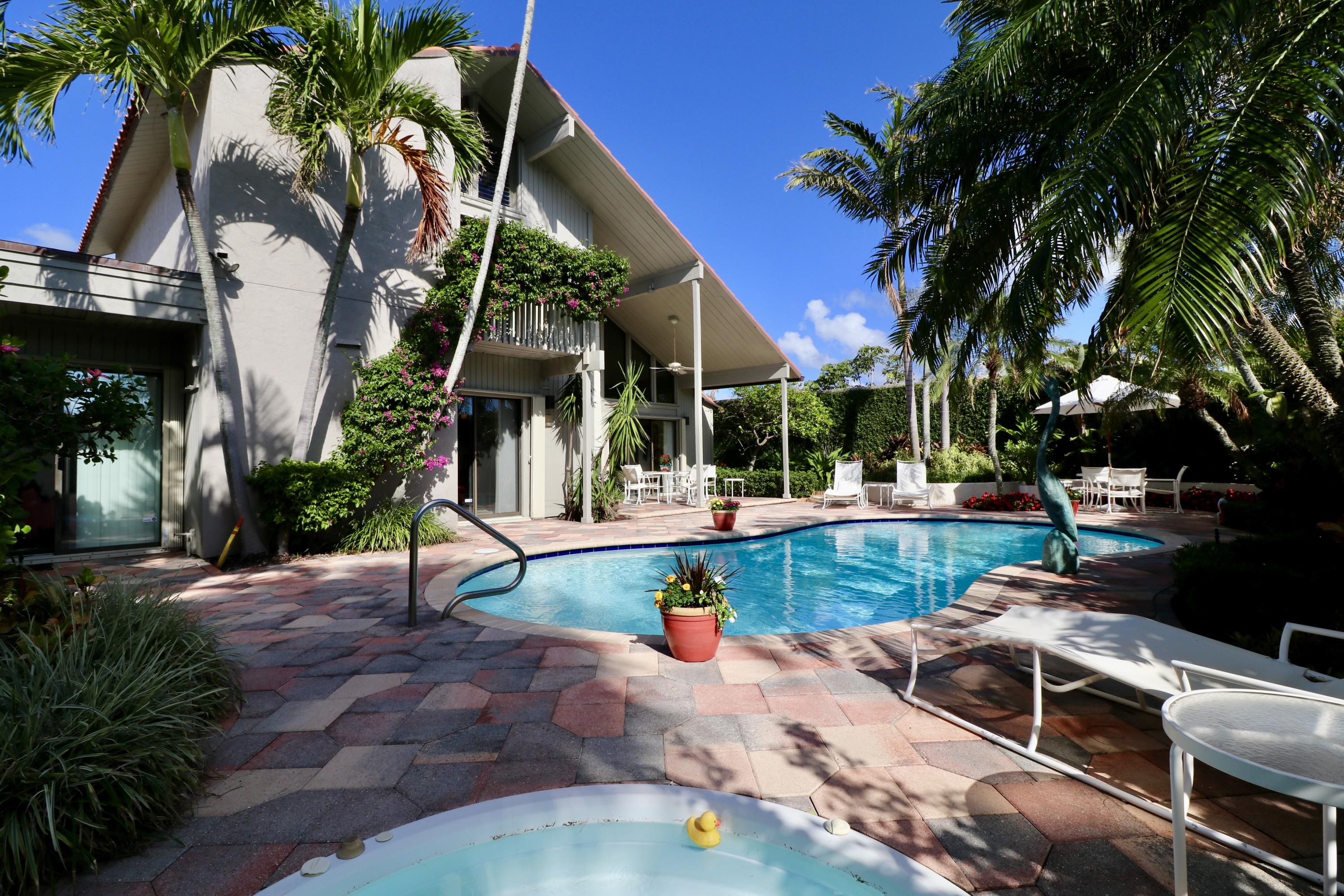 105 Albacore Lane Jupiter, FL 33477 - Photo 4 of 58 Back Patio/Pool