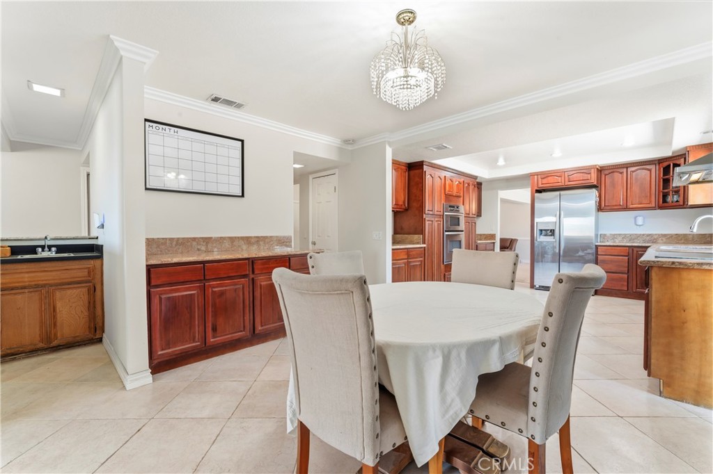5259 Galloway Street Rancho Cucamonga, CA 91701 - Photo 14 of 34 Kitchen Nook