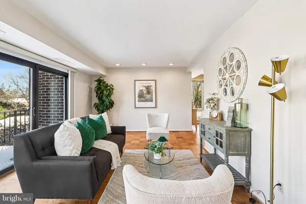 $195,000 | 9900 Georgia Avenue, Unit 27217, Silver Spring, MD 20902