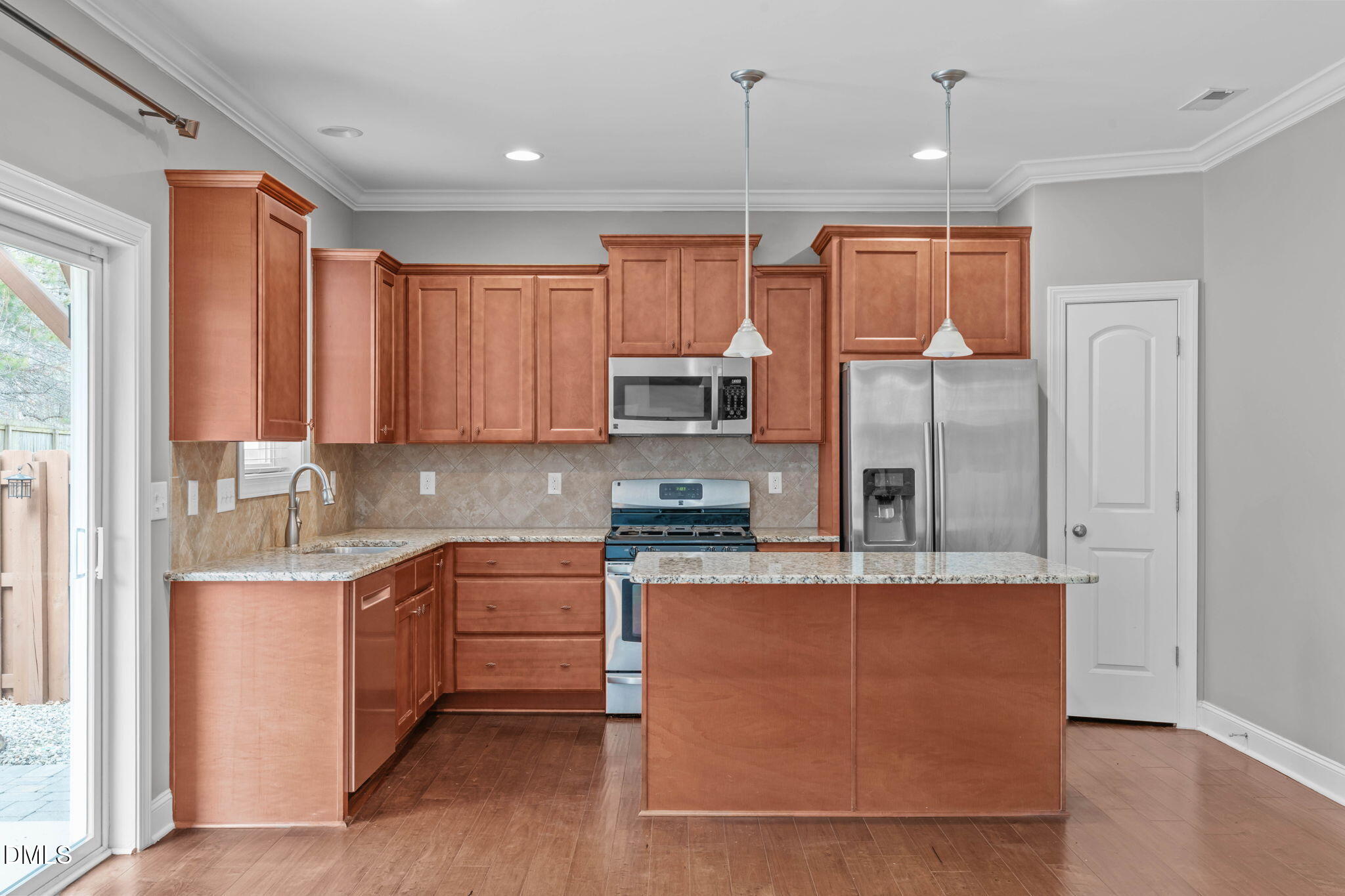 2844 Bogle Branch Court Raleigh, NC 27606 - Photo 19 of 54 Kitchen