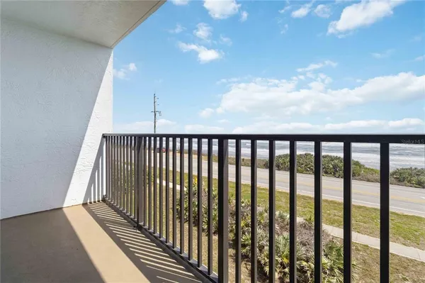 $299,900 | 3180 Ocean Shore Boulevard, Unit 311, Ormond Beach, FL 32176