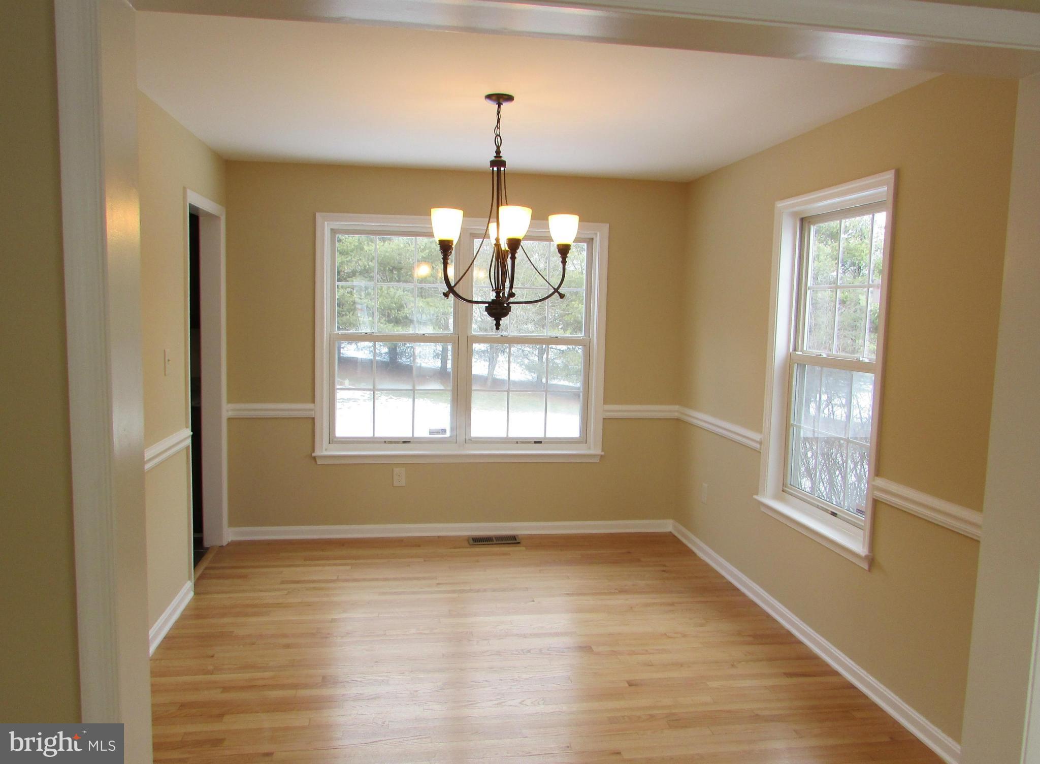 1780 Bennett Road Sykesville, MD 21784 - Photo 7 of 27 Dining room
