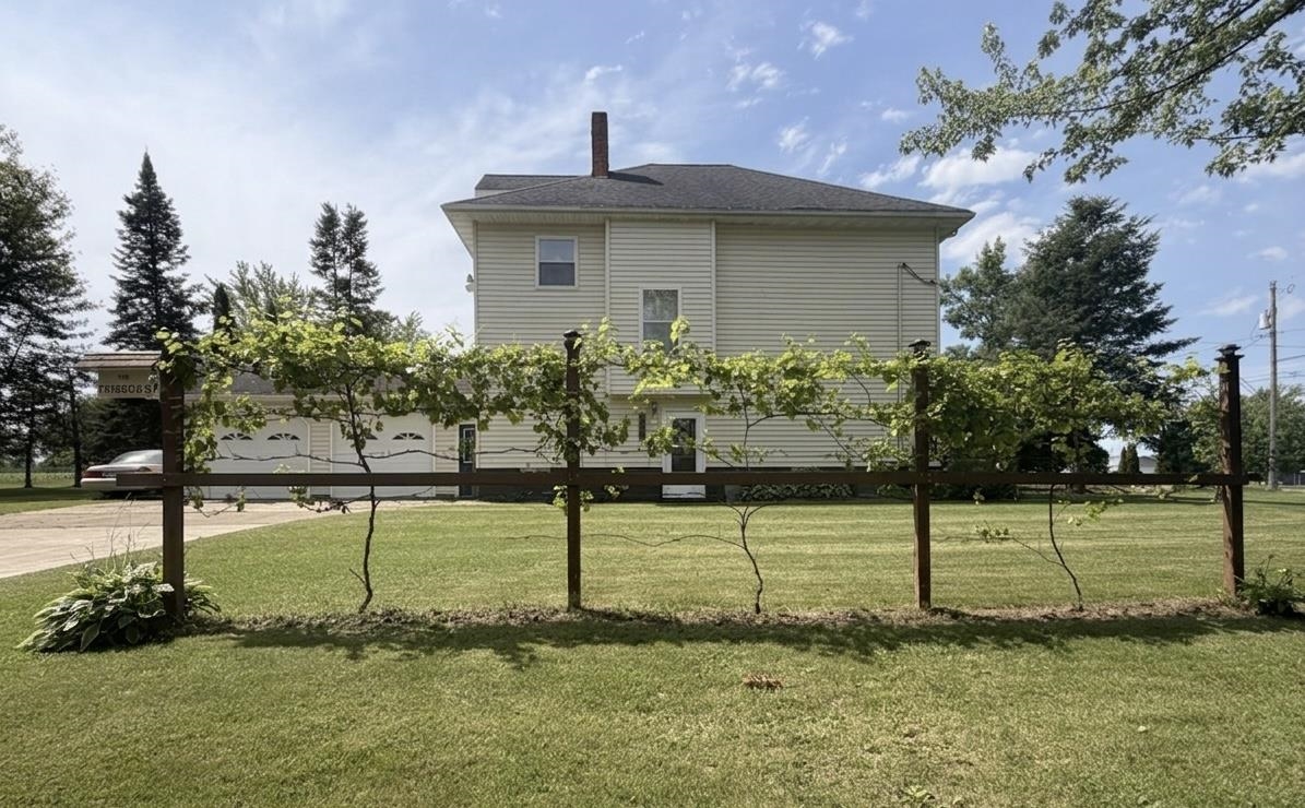 920 Allen Street Athens, WI 54411 - Photo 2 of 39