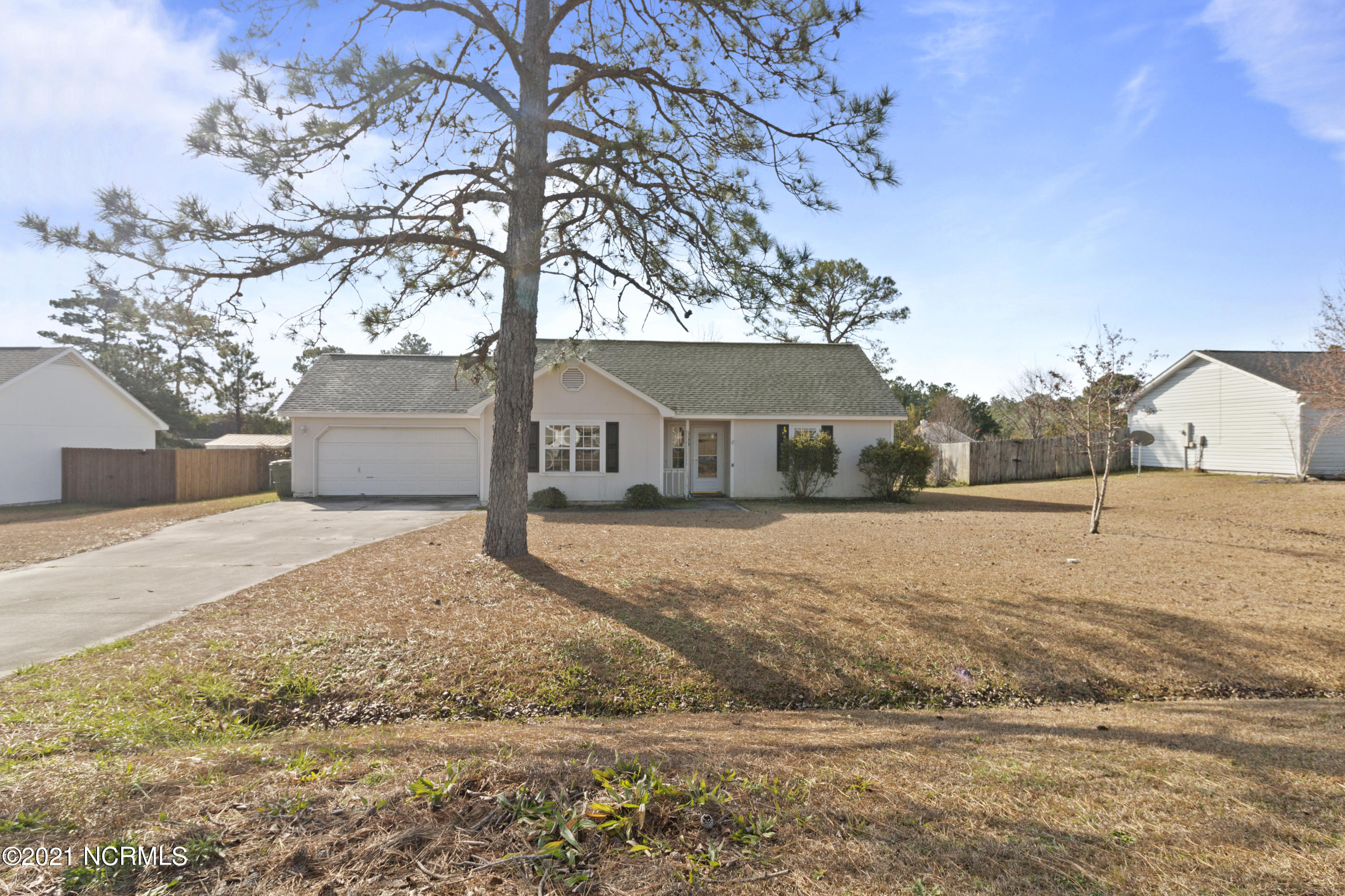 204 Parnell Road Hubert, NC 28539 - Photo 1 of 18 front