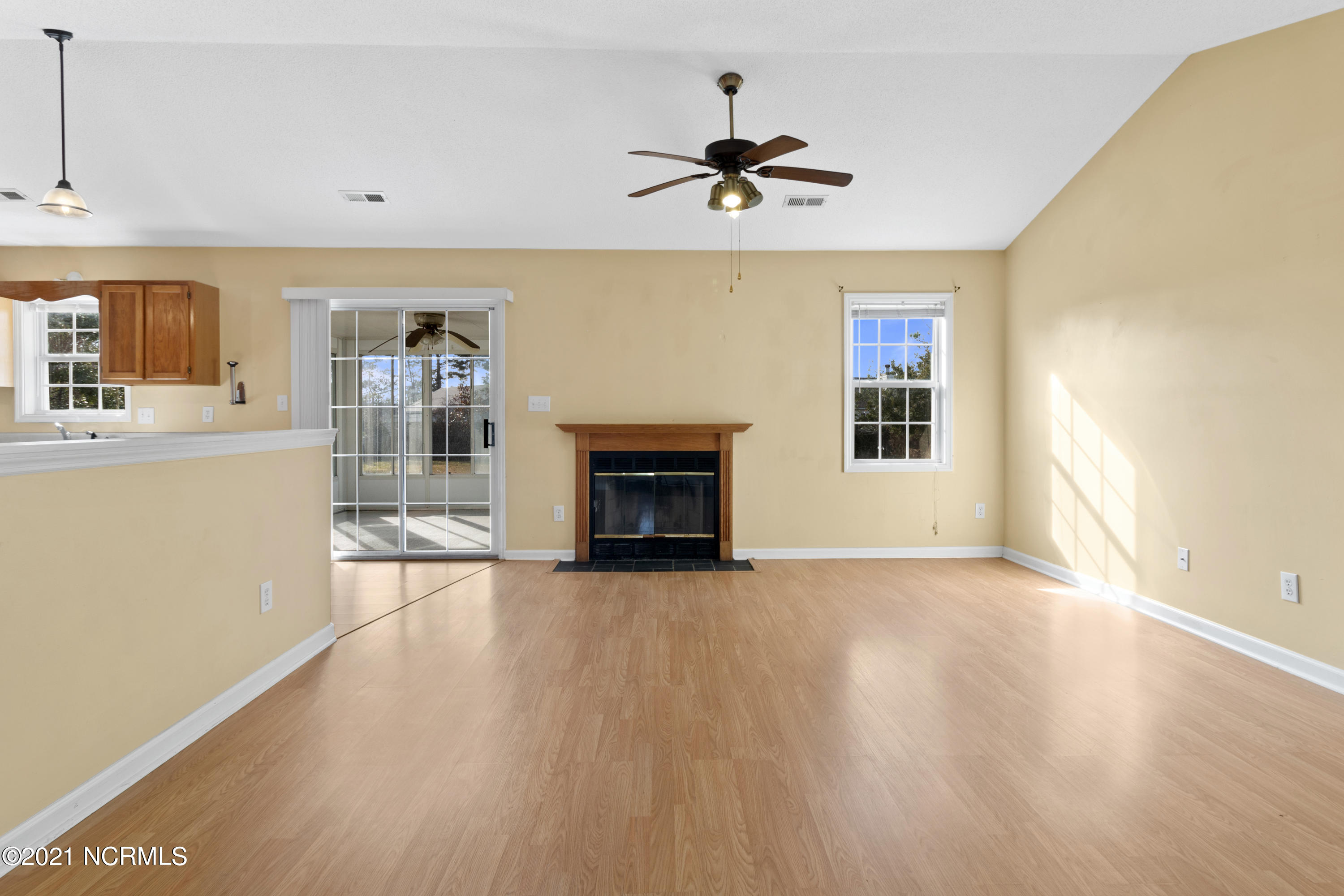 204 Parnell Road Hubert, NC 28539 - Photo 3 of 18 IMG_1479