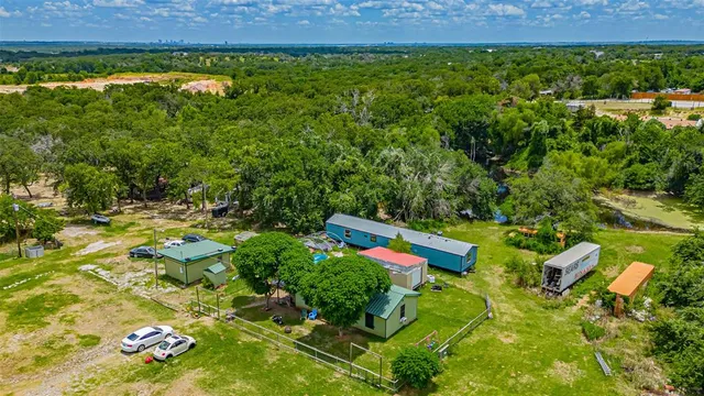 a view of an outdoor space and a yard