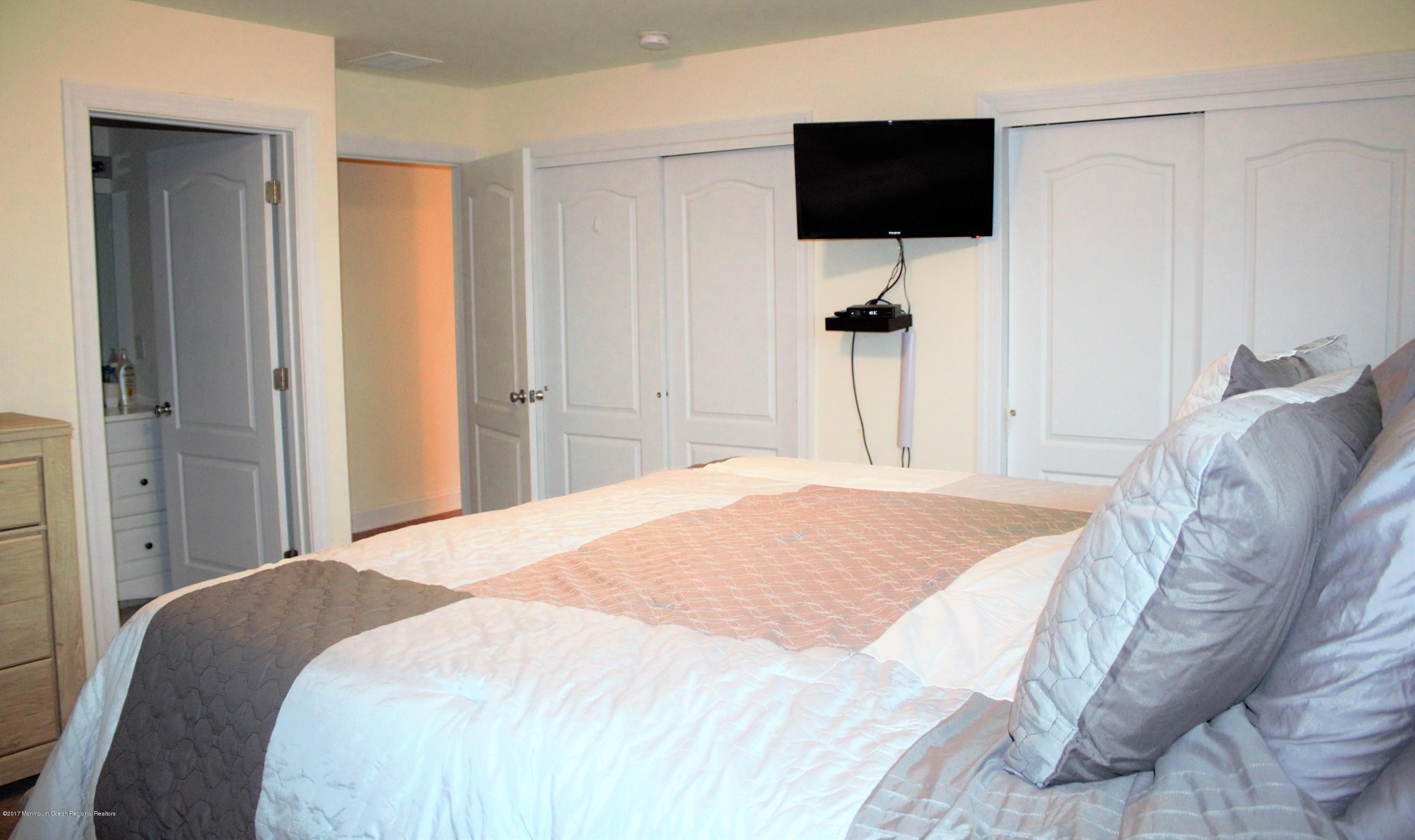 302 Shore Road Union Beach, NJ 07735 - Photo 28 of 56 IMG_3224 (2)