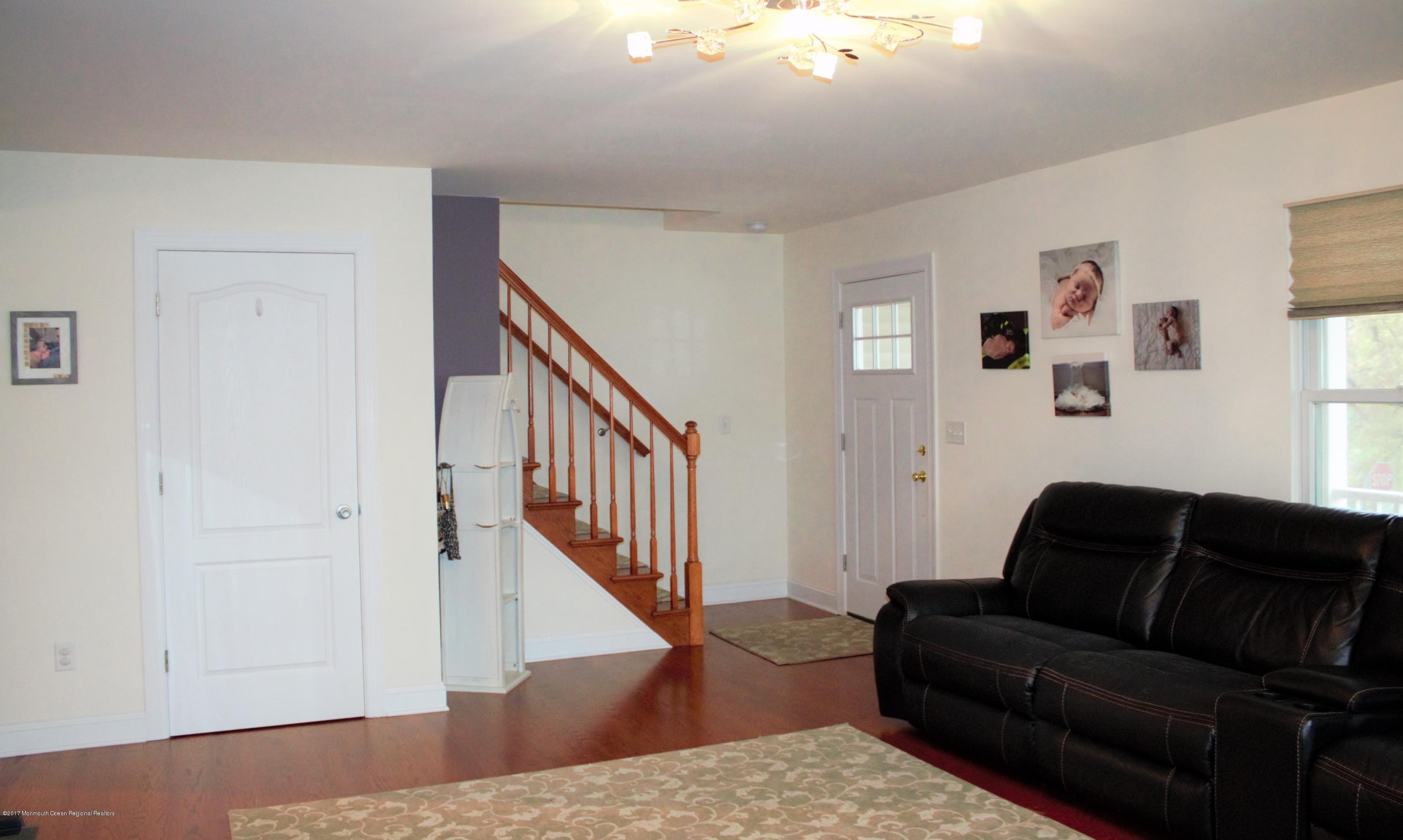302 Shore Road Union Beach, NJ 07735 - Photo 10 of 56 IMG_3251 (2)