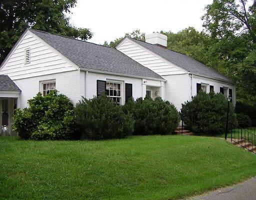 3235 White Oak Road Southwest Roanoke, VA 24014 - Photo 1 of 5 Listing Photo