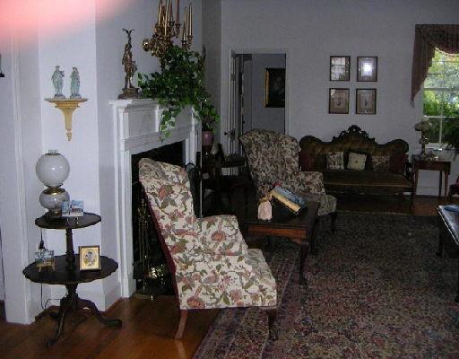 3235 White Oak Road Southwest Roanoke, VA 24014 - Photo 3 of 5 Listing Photo