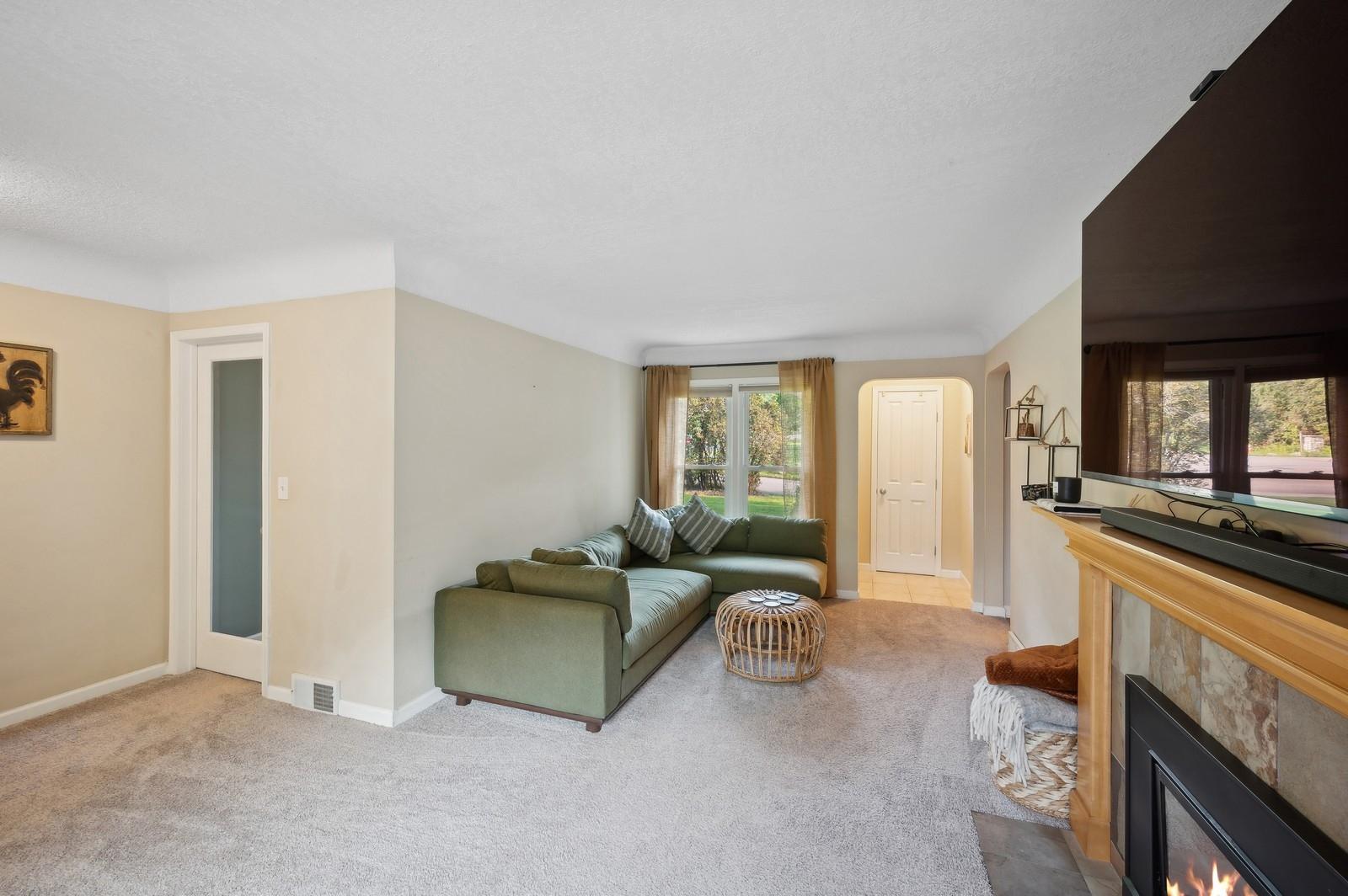 14404 Wildcrest Road Minnetonka, MN 55345 - Photo 7 of 32