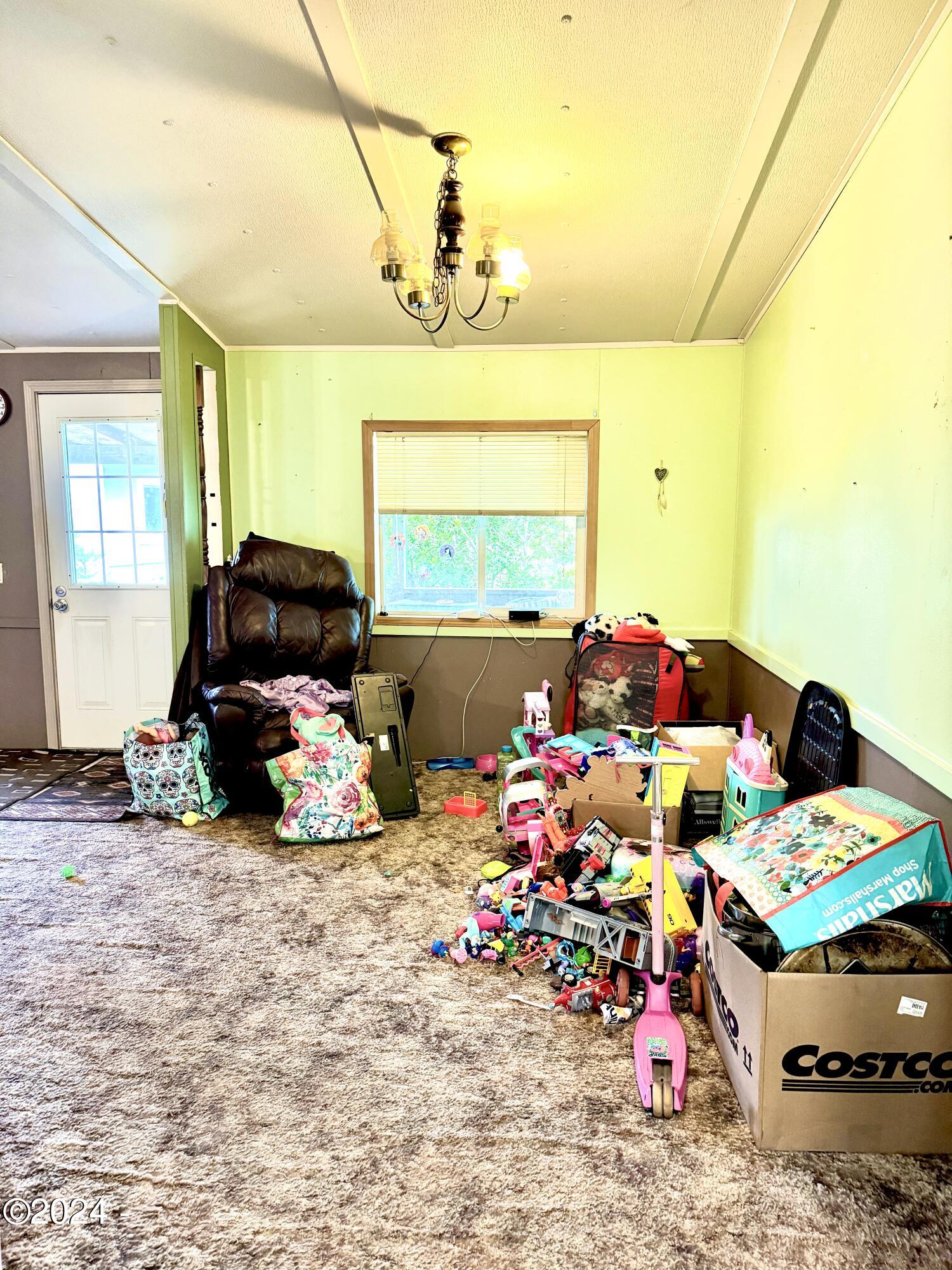 724 Southwest Ferry Avenue, Unit 73 Siletz, OR 97380 - Photo 11 of 24 Living