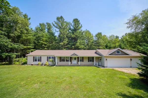 $375,000 | 9155 Ivanhoe Drive, Onekama, MI 49675
