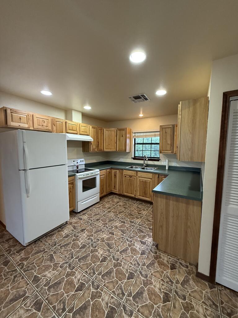 1441 Hidden Acres Road Kerrville, TX 78028 - Photo 4 of 18 Gallery Image 4