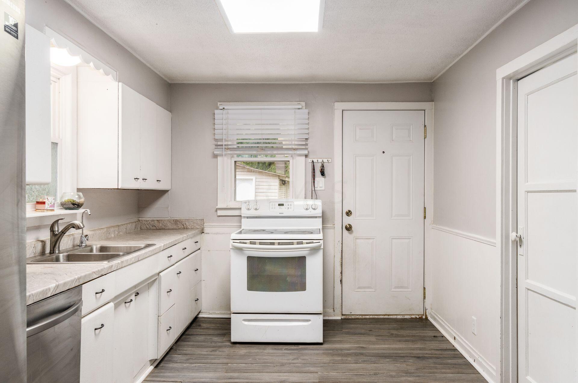 8869 Winchester Road Northwest Carroll, OH 43112 - Photo 14 of 40 Kitchen