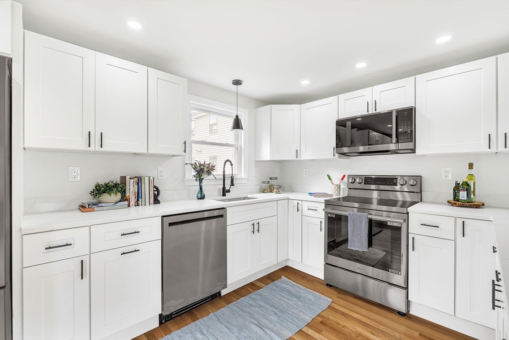 39 Collins Street Boston, MA 02136 - Photo 5 of 14
